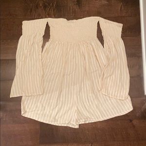 Billabong romper NWOT